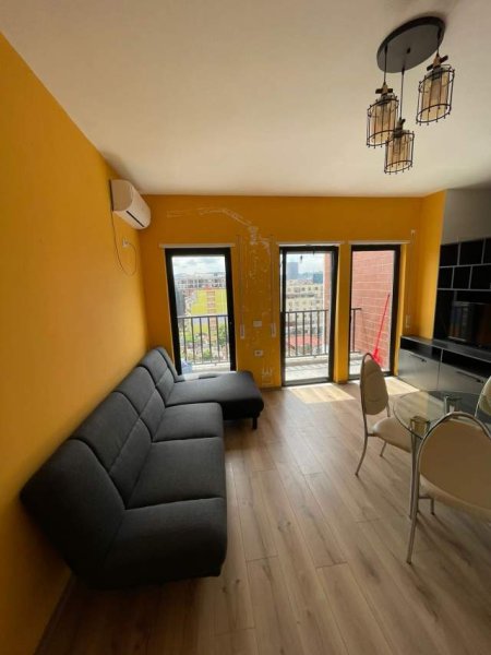 Tirane, jepet me qera apartament 1+1+BLK Kati 10, 70 m² 50.000 Leke (rruga Gjon Buzuku)