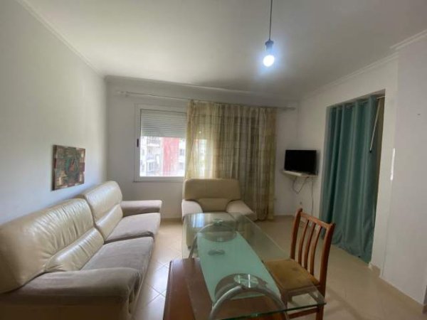 Tirane, jepet me qera apartament 2+1+BLK Kati 2, 90 m² 30.000 Leke (rruga e Bunkartit)