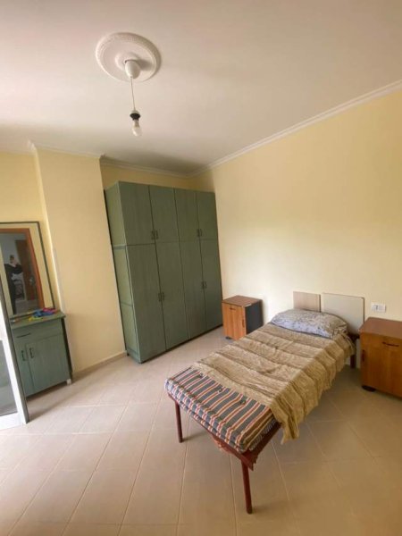 Tirane, jepet me qera apartament 2+1+BLK Kati 2, 90 m² 30.000 Leke (rruga e Bunkartit)
