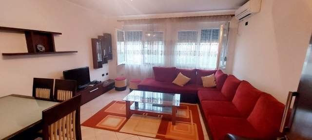 Tirane, jepet me qera apartament 2+1+BLK Kati 6, 94 m² 45.000 Leke (Aleksander Moisiu)