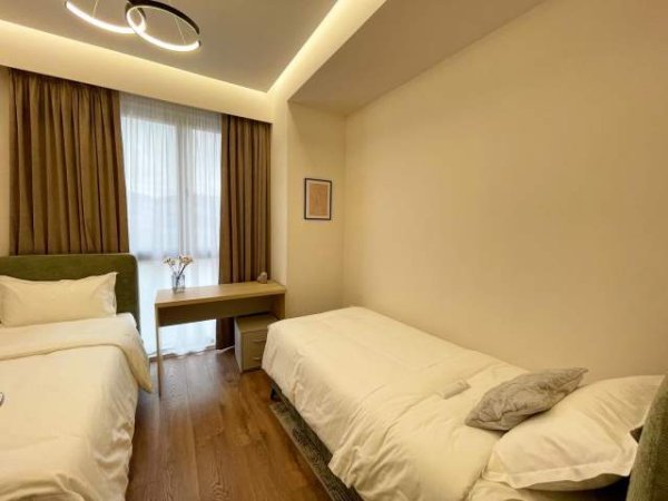 Tirane, jepet me qera apartament 2+1+BLK Kati 8, 100 m² 1.200 Euro (Rruga e Kosovareve)