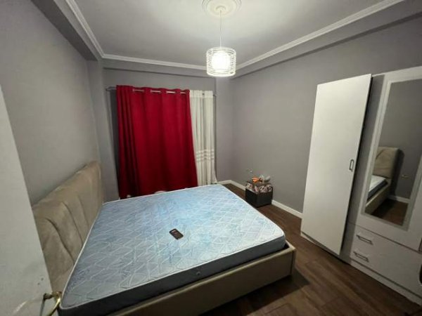 Tirane, jepet me qera apartament 1+1+BLK Kati 2, 62 m² 400 Euro (Besim Daja)