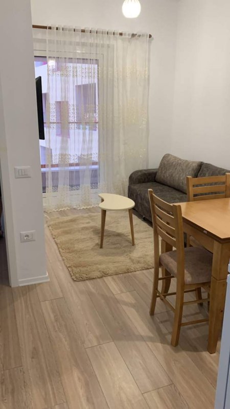 Tirane, jepet me qera apartament 1+1+BLK Kati 7, 60 m² 300 Euro (Kompleksi Mangalem)