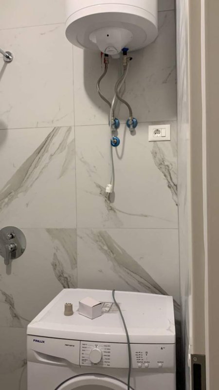 Tirane, jepet me qera apartament 1+1+BLK Kati 7, 60 m² 300 Euro (Kompleksi Mangalem)