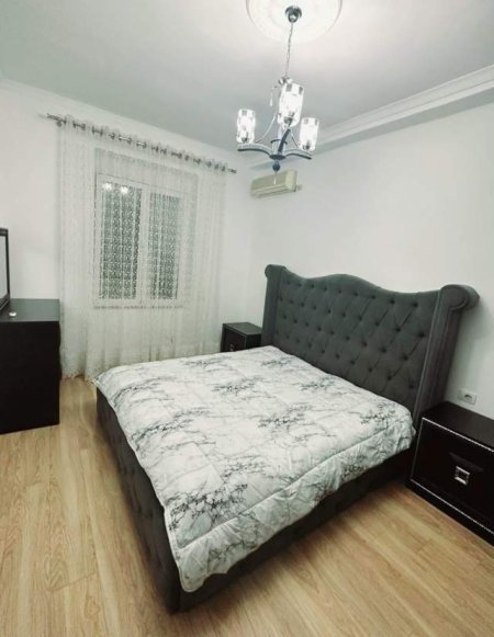 Tirane, jap me qera apartament 2+1+A Kati 2, 78 m² 750 Euro (Bulevardi Bajram Curi)