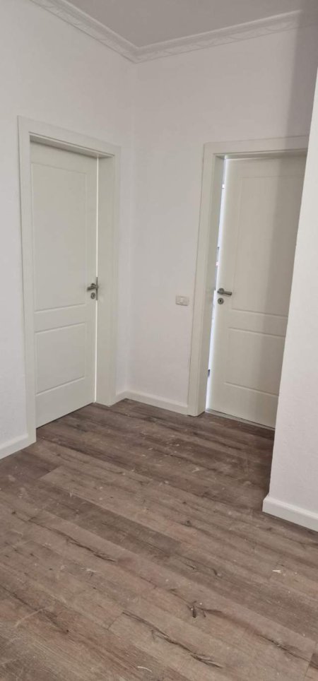 Tirane, shitet apartament 2+1+BLK Kati 8, 117 m² 126.000 Euro (Rruga Jordan misja)