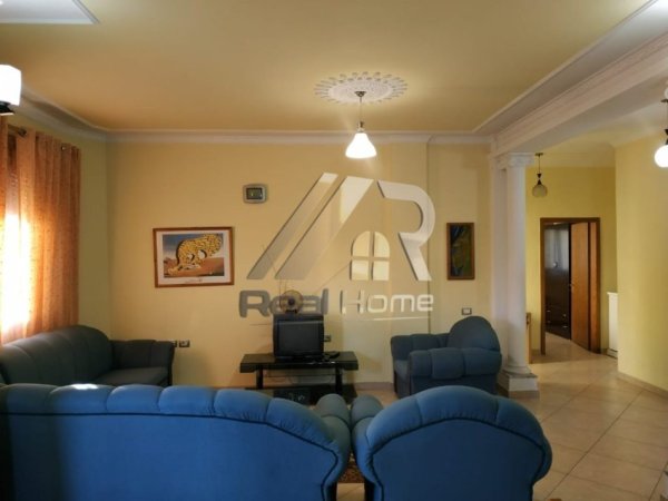 Tirane, jepet me qera Vile 3 Katshe Kati 4, 650 m² 3.000 € (Selite)