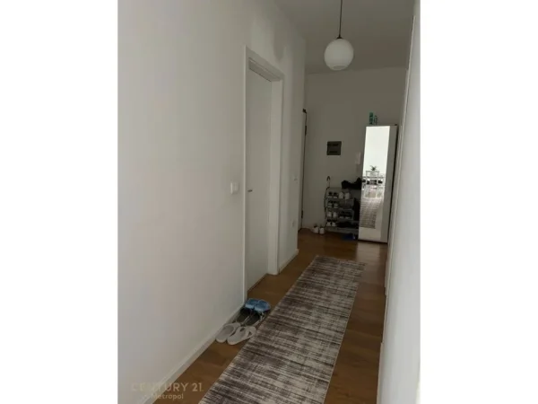 Tirane, jepet me qera apartament 2+1 Kati 3, 150 m² 750 € (Don Bosko)