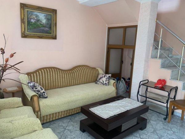 Tirane, jepet me qera shtepi 1+1 Kati 1, 300 €