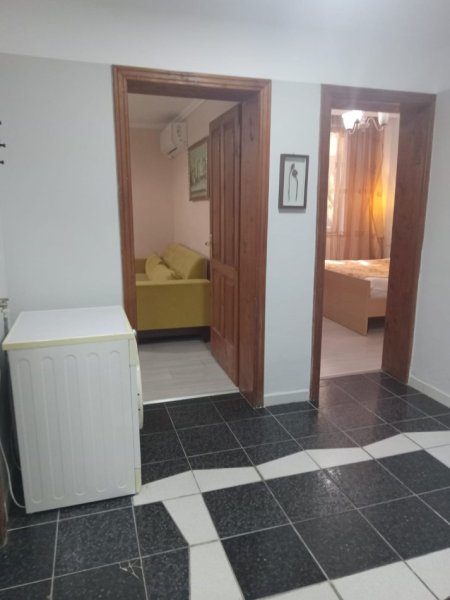 Tirane, jepet me qera Vile 1+1+Ballkon Kati 1, 80 m² 550 € (Ne Myslym Shyri,Prane 21 Dhjetorit)