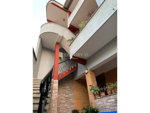 Tirane, shitet Vile 3 Katshe Kati 3, 112 m² 545.000 € (Siri Kodra)