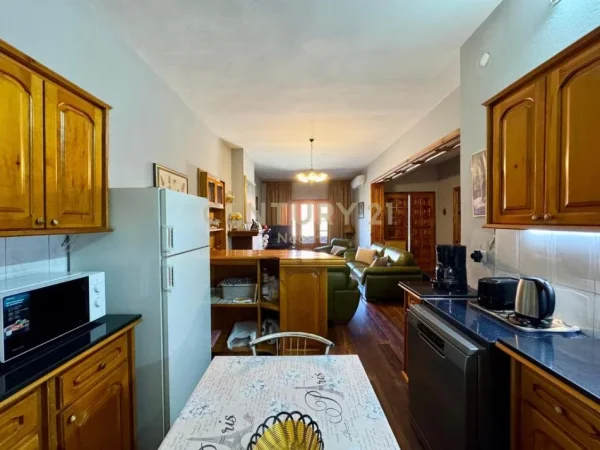 Tirane, shitet Vile 3 Katshe Kati 3, 112 m² 545.000 € (Siri Kodra)