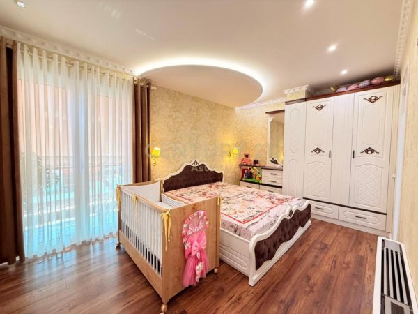Tirane, jepet me qera apartament 2+1+Aneks+Ballkon Kati 7, 130 m² 900 € (Astir)