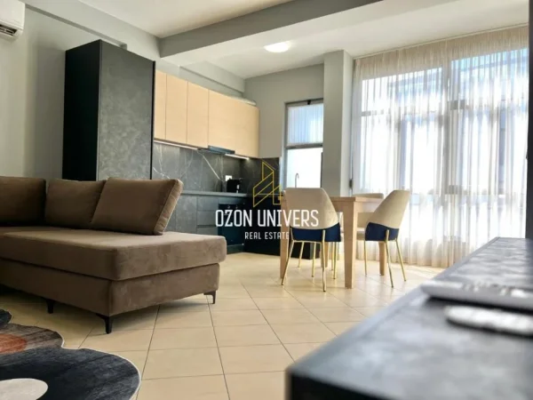 Tirane, jepet me qera apartament 2+1 Kati 7, 100 m² 600 € (Astir)