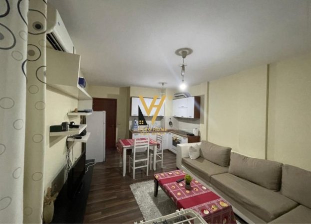 Tirane, jepet me qera apartament 1+1+Ballkon Kati 0, 70 m² 450 € (KOPSHTI BOTANIK)