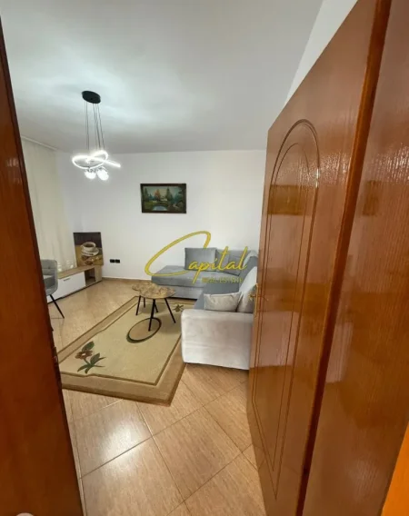 Tirane, jepet me qera apartament 3+1 Kati 4, 143 m² 500 € (RRUGA SIRI KODRA)