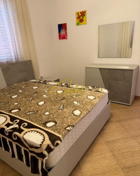 Tirane, jepet me qera apartament 3+1 Kati 4, 143 m² 500 € (RRUGA SIRI KODRA)