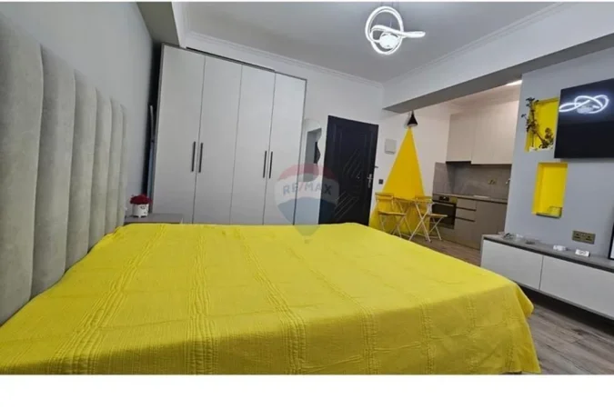 Tirane, jepet me qera garsonier , 30 m² 550 € 