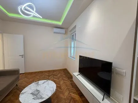 Tirane, jepet me qera apartament 1+1 Kati 3, 73 m² 600 € 
