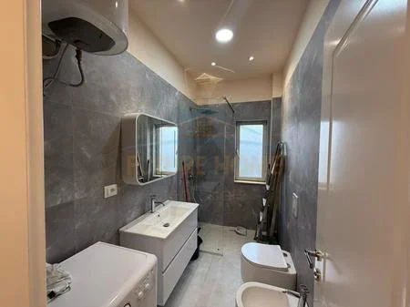 Tirane, jepet me qera apartament 1+1 Kati 3, 73 m² 600 € 