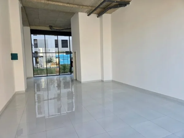 Tirane, shitet ambjent biznesi Kati 0, 92 m² 330.000 € 