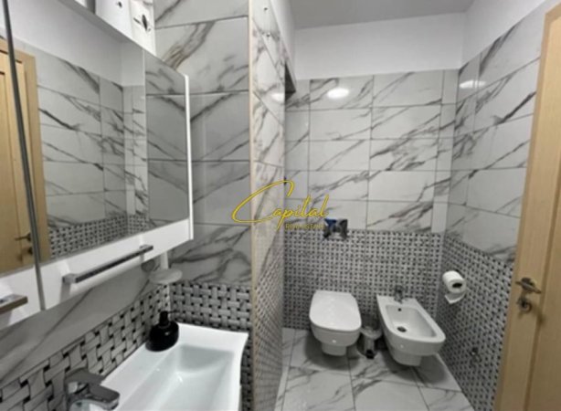 Tirane, jepet me qera apartament 2+1 Kati 2, 94 m² 800 € (KOPSHTI BOTANIK)