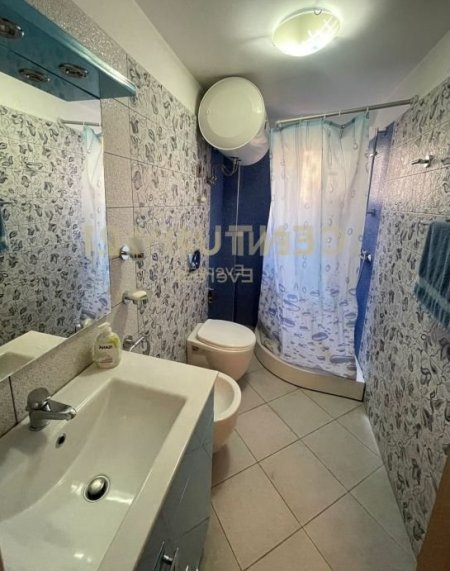 Tirane, jepet me qera apartament 1+1 Kati 2, 55 m² 400 € 