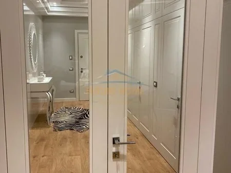 Tirane, shitet apartament 3+1 Kati 3, 181 m² 38.500.000 € 