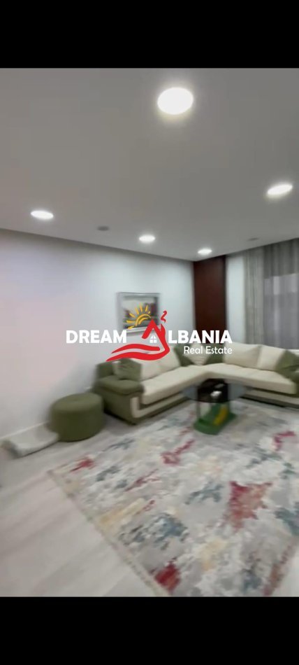 Tirane, jepet me qera 1+1 , 70 m² 450 € (Tek Terminali Jug-Veri)