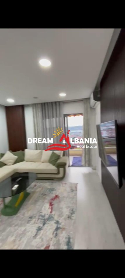 Tirane, jepet me qera 1+1 , 70 m² 450 € (Tek Terminali Jug-Veri)