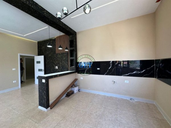 Durres, shitet apartament 3+1+Ballkon Kati 2, 92 m² 120.000 € (Plazh)