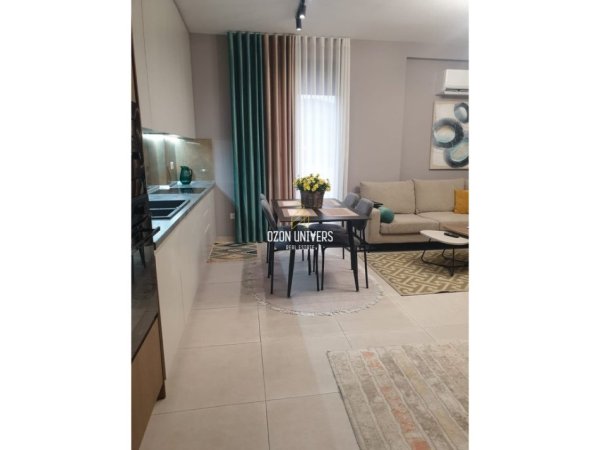 Tirane, jepet me qera apartament 2+1+Ballkon Kati 6, 90 m² 1.000 € (Rezidenca Botaniku, Kopshti Botanik)