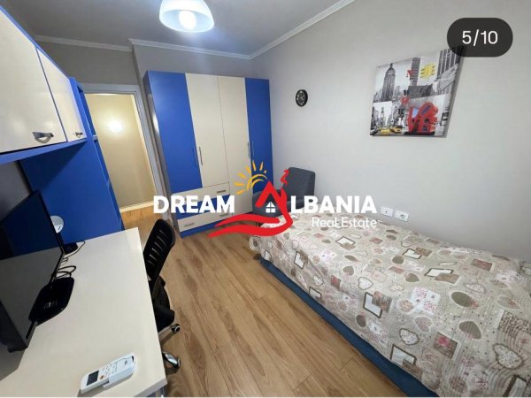 Tirane, jepet me qera apartament 2+1 , 105 m² 700 € (Kodra e Diellit 2)