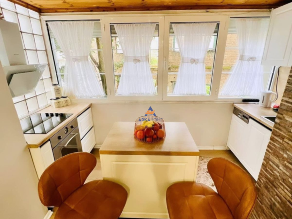 Tirane, jepet me qera apartament 1+1 , 55 m² 600 € (TE PALLATET AGIMI, BLLOK)