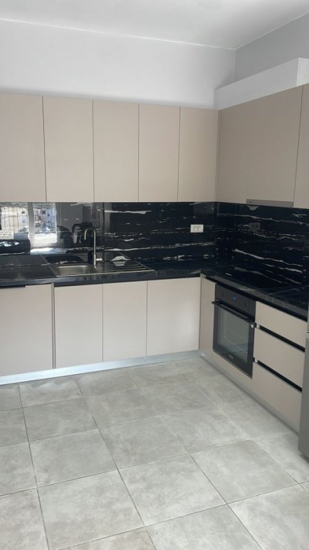 Tirane, jepet me qera apartament 2+1 Kati 7, 90 m² 700 € (Materniteti i Ri)