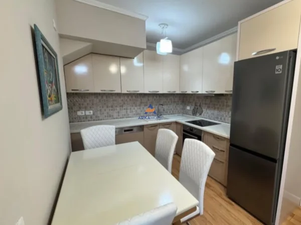 jepet me qera apartament 2+1 , 90 m² 700 € (KODRA E DIELLIT 2)