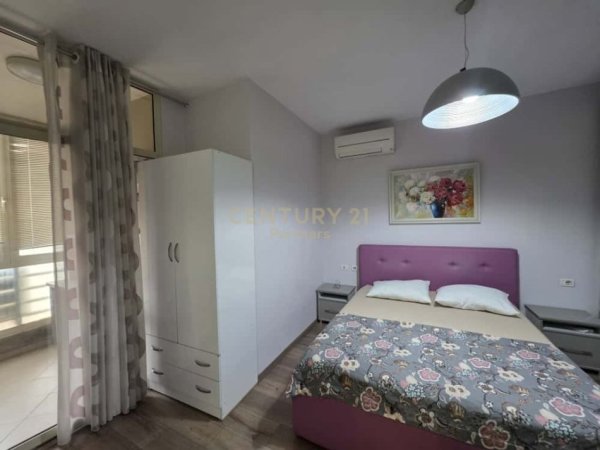 Tirane, jepet me qera apartament 2+1 Kati 10, 100 m² 800 € (KOMPLEKSI PANORAMA)