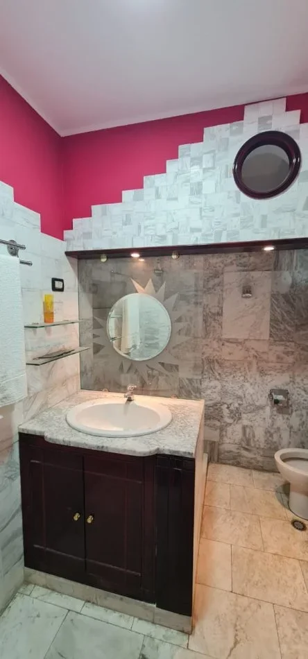 Tirane, shitet dyqan Kati 0, 35 m² 125.000 €