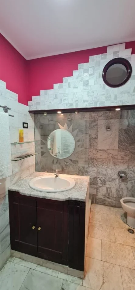 Tirane, shitet dyqan , 32 m² 135.000 € 