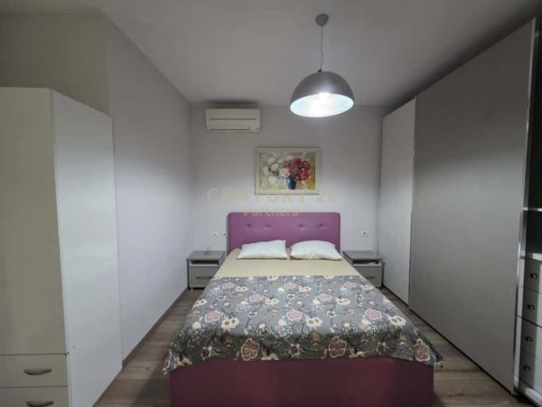 Tirane, jepet me qera apartament 2+1+Aneks+Ballkon Kati 10, 100 m² 800 € (Kompleksi Panorama)