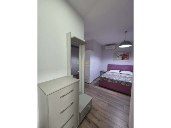 Tirane, jepet me qera apartament 2+1+Aneks+Ballkon Kati 10, 100 m² 800 € (Kompleksi Panorama)