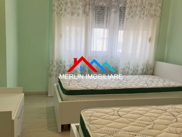 Tirane, jepet me qera apartament 2+1+Ballkon Kati 4, 82 m² 620 € (DON BOSKO)