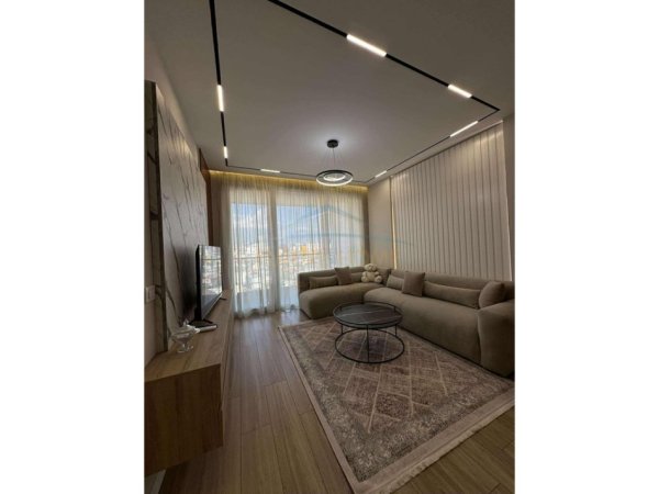 Tirane, jepet me qera apartament 2+1 Kati 7, 94 m² 750 € (Fiori Di Bosco)