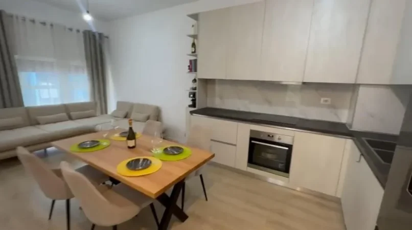 SHITET APARTAMENT  3+1+2  121 m² 190.000 € (SHKOZE)