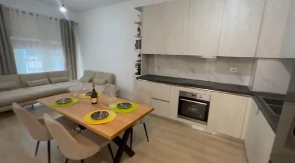SHITET APARTAMENT  3+1+2  121 m² 190.000 € (SHKOZE)