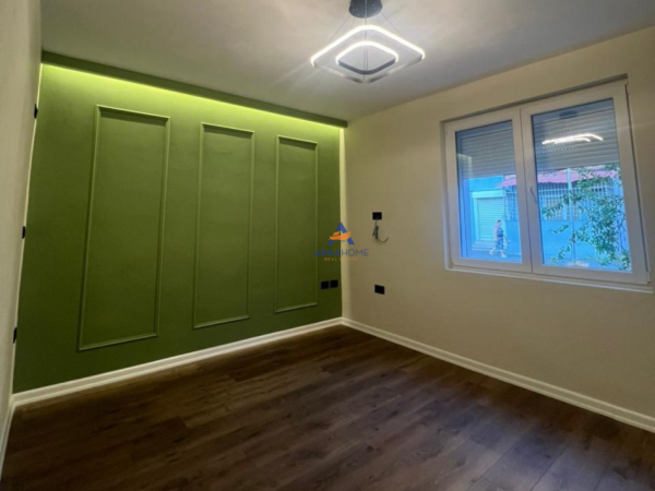 Tirane, shitet apartament 1+1+Ballkon Kati 1, 40 m² 105.000 € (21 DHJETORI (TE MOZAIKU))