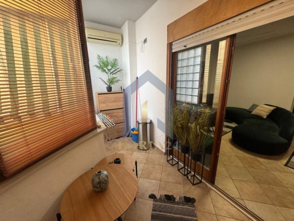 Tirane, jap me qera 2+1 Kati 5, 98 m² 800 € (9 Kateshet)