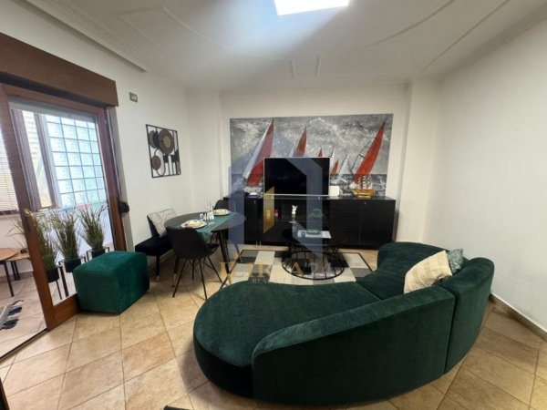 Tirane, jap me qera 2+1 Kati 5, 98 m² 800 € (9 Kateshet)