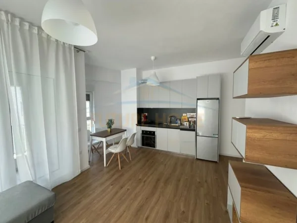 Tirane, jepet me qera apartament 1+1 Kati 6, 52 m² 450 € (Alidemi , Kompleksi KAIMI)