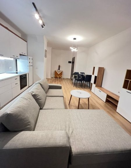 Tirane, jepet me qera apartament 1+1 Kati 7, 70 m² 400 € 
